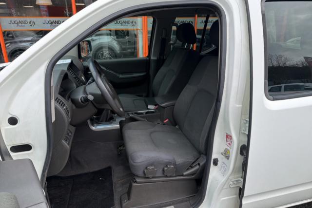 Nissan Navara image 9