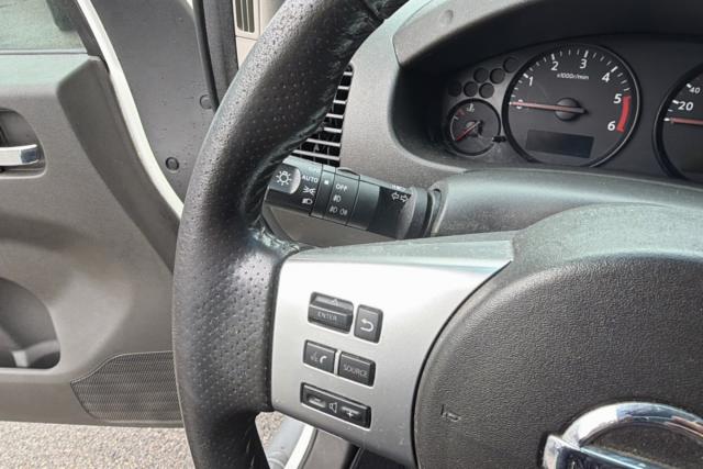 Nissan Navara image 3
