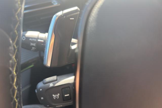 Peugeot 208 image 7