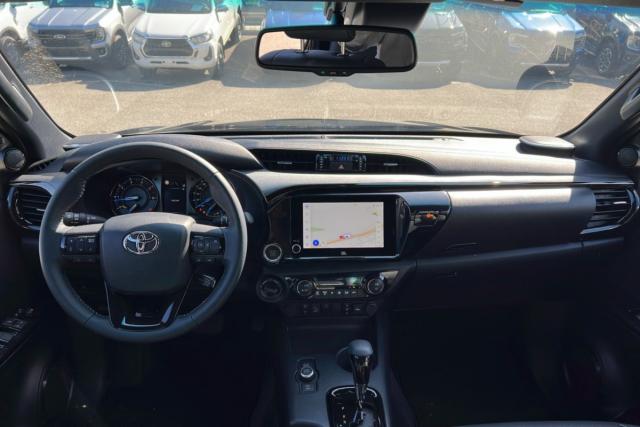Toyota Hilux image 3