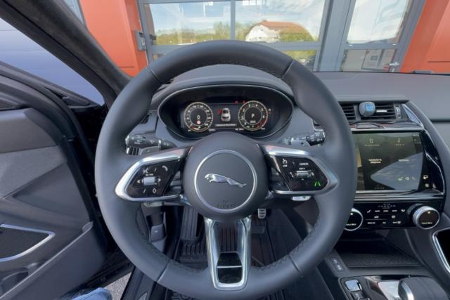Jaguar E-Pace image 6