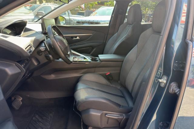 Peugeot 3008 image 8