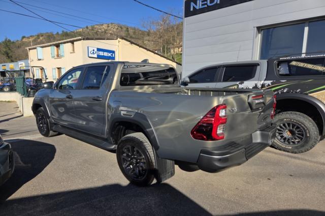 Toyota Hilux image 5