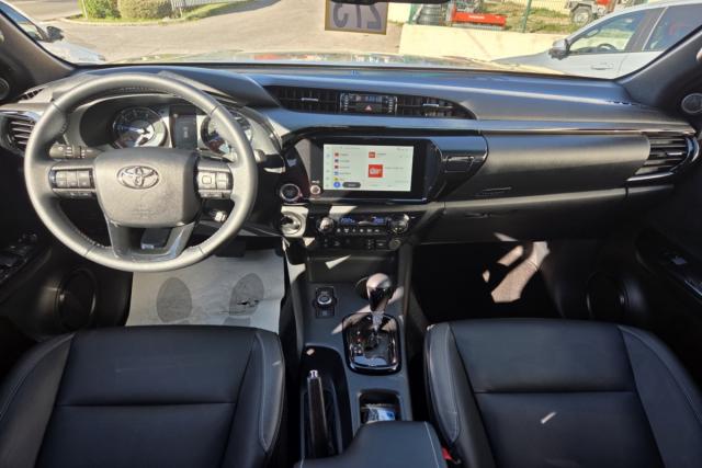 Toyota Hilux image 4