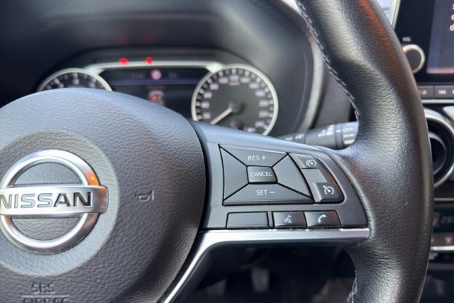 Nissan Juke image 5