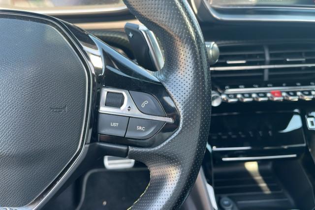 Peugeot 2008 image 7