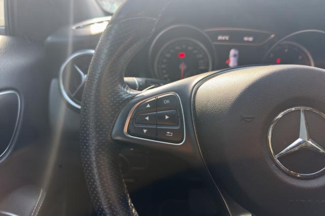 Mercedes Benz Gla image 8