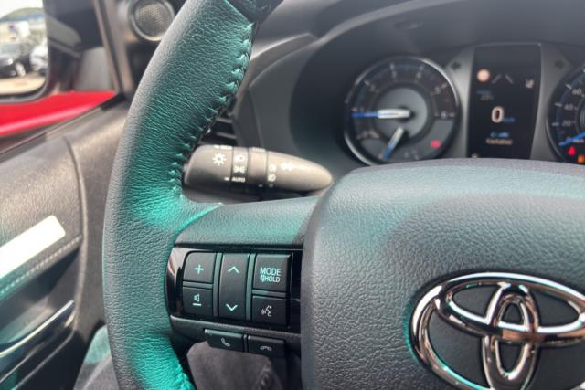 Toyota Hilux image 7