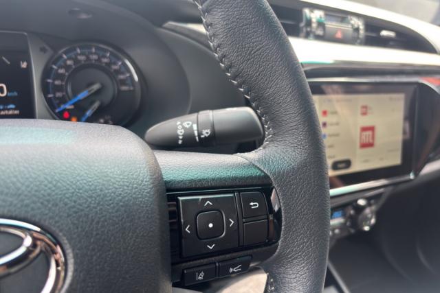 Toyota Hilux image 6