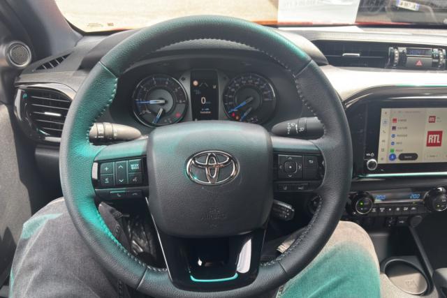 Toyota Hilux image 3