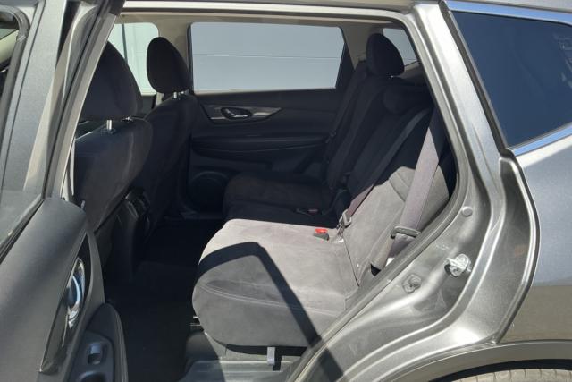 Nissan X-Trail image 2