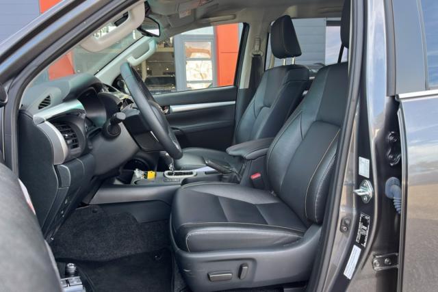 Toyota Hilux image 4