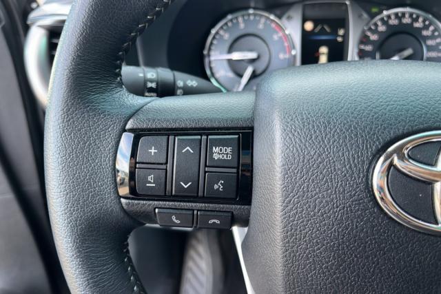 Toyota Hilux image 5