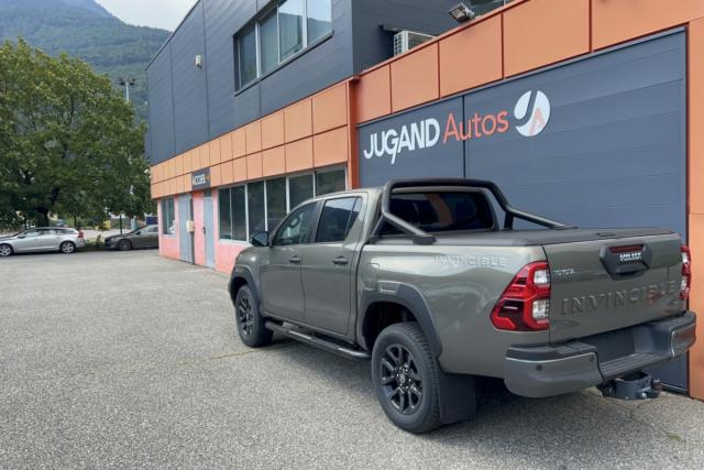 Toyota Hilux 2.8 204 Bva Invincible 4p
