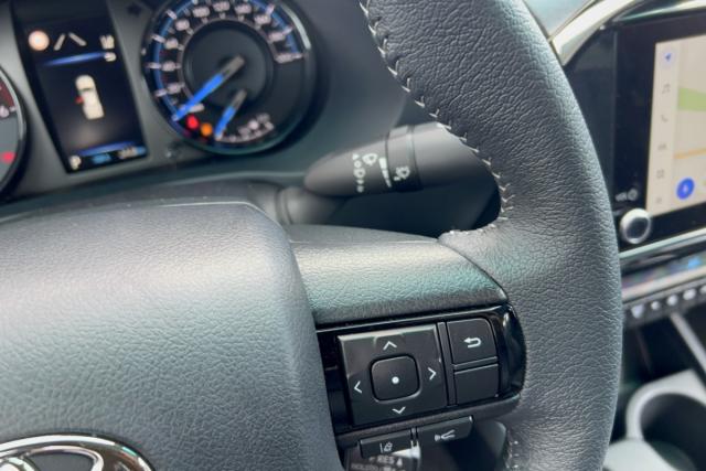 Toyota Hilux image 6