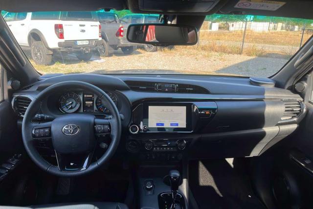 Toyota Hilux image 7