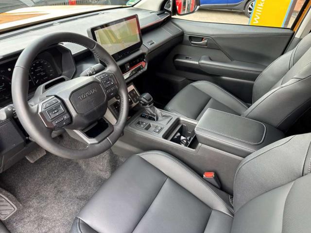 Toyota Hilux image 3