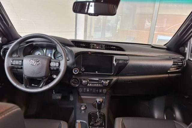 Toyota Hilux image 7