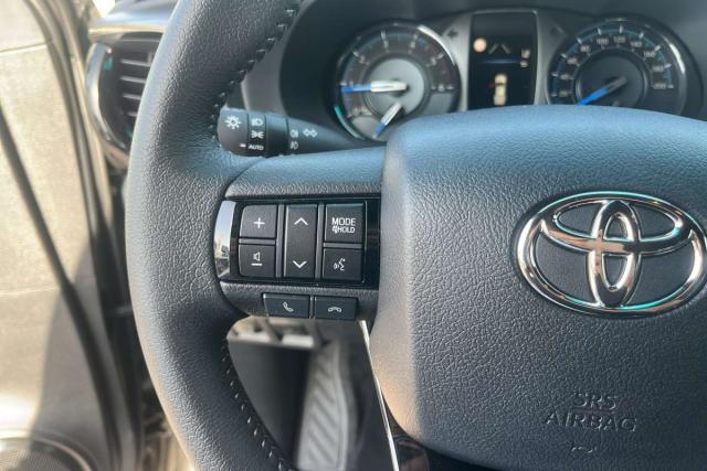 Toyota Hilux image 3