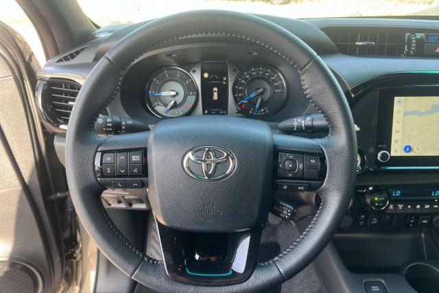 Toyota Hilux image 5
