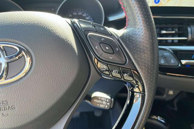 Toyota C-Hr image 2