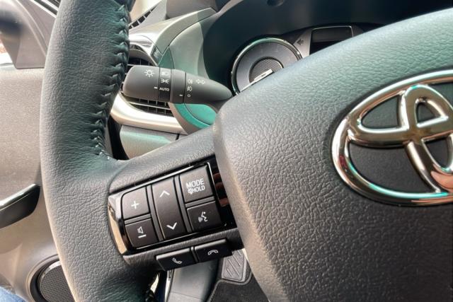 Toyota Hilux image 3