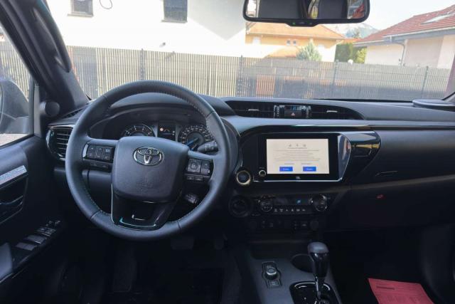 Toyota Hilux image 4
