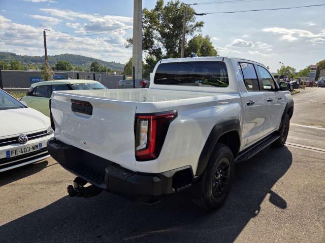 Toyota Hilux image 6