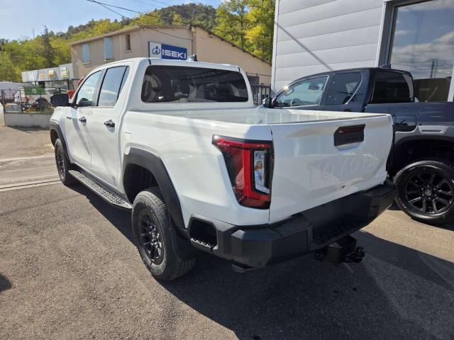 Toyota Hilux image 3