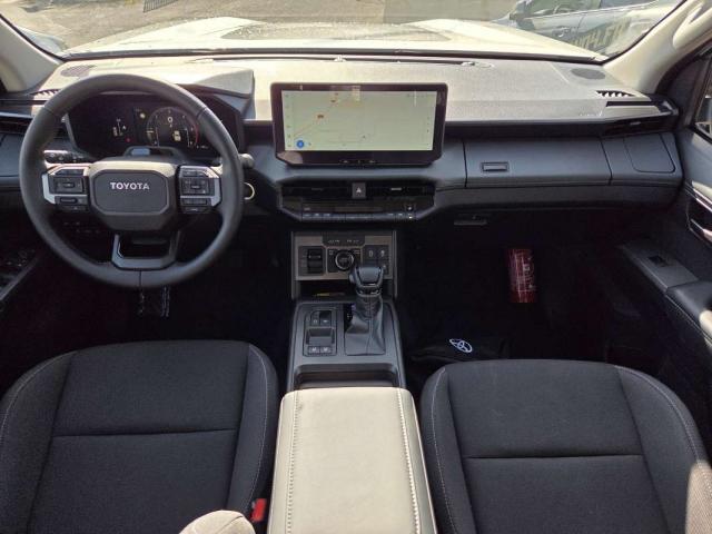 Toyota Hilux image 7