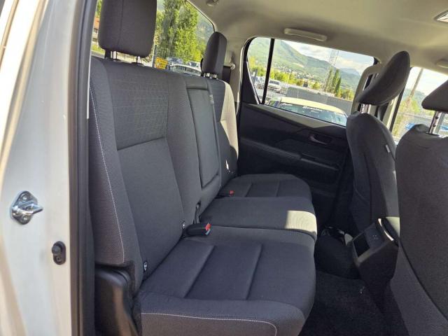 Toyota Hilux image 5