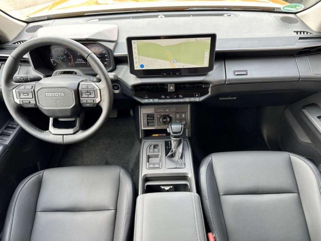Toyota Hilux image 4