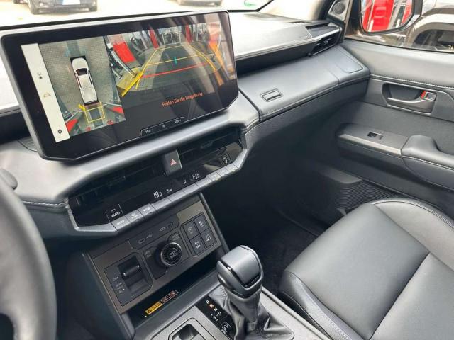 Toyota Hilux image 3