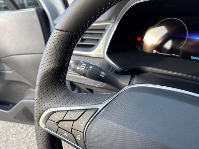 Renault Captur image 2