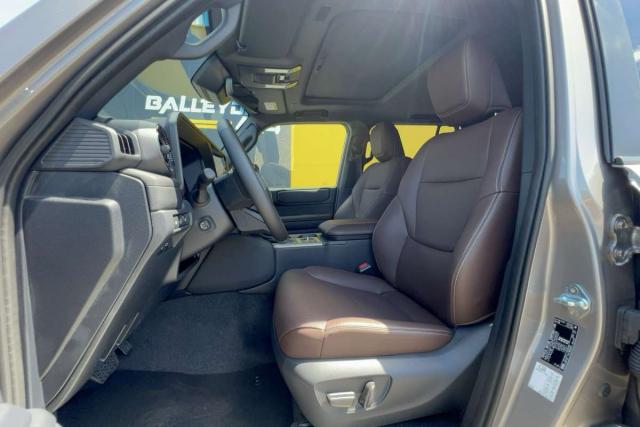 Toyota Land Cruiser image 1