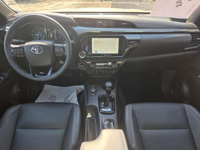 Toyota Hilux image 8