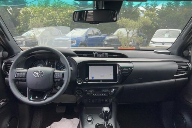 Toyota Hilux image 9