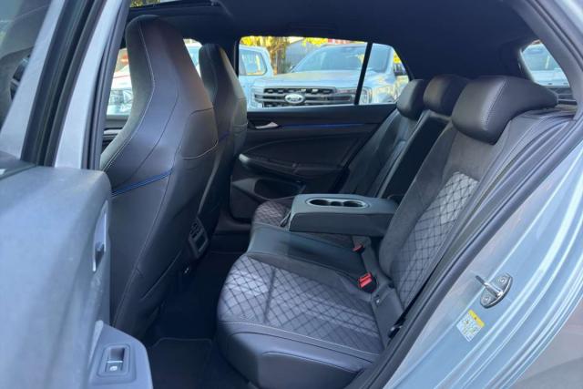 Volkswagen Golf image 2