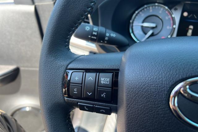 Toyota Hilux image 3
