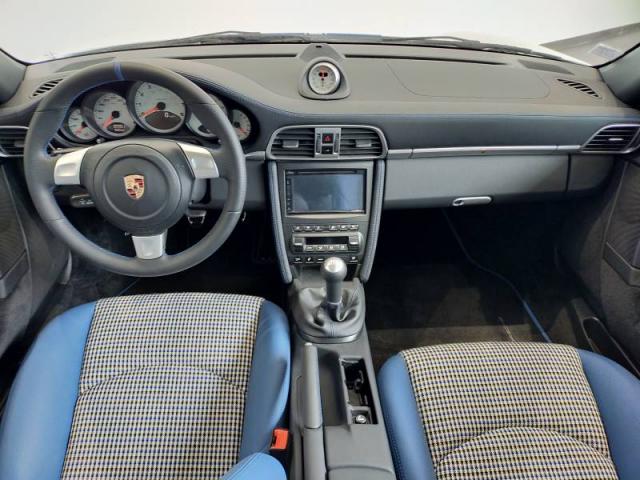Porsche 911 image 3