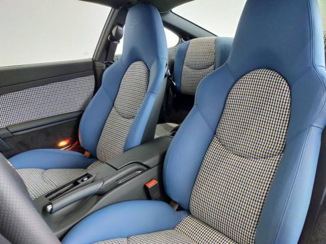 Porsche 911 image 4