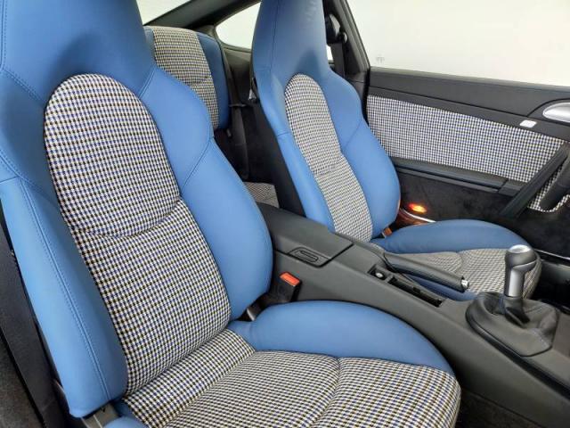 Porsche 911 image 2