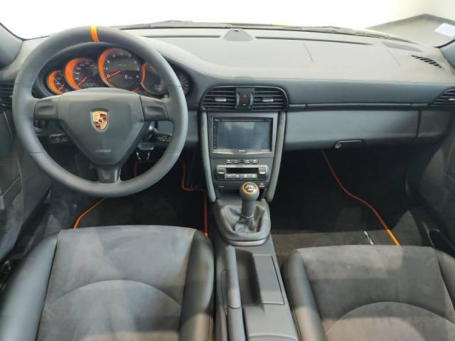 Porsche 911 image 7