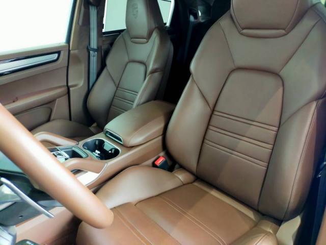 Porsche Cayenne image 7