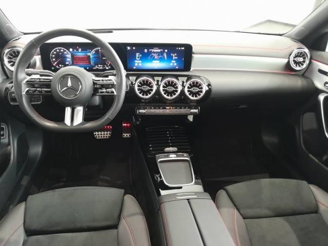 Mercedes Benz Cla image 9