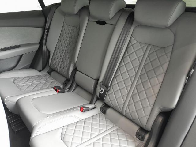 Audi Q8 image 6
