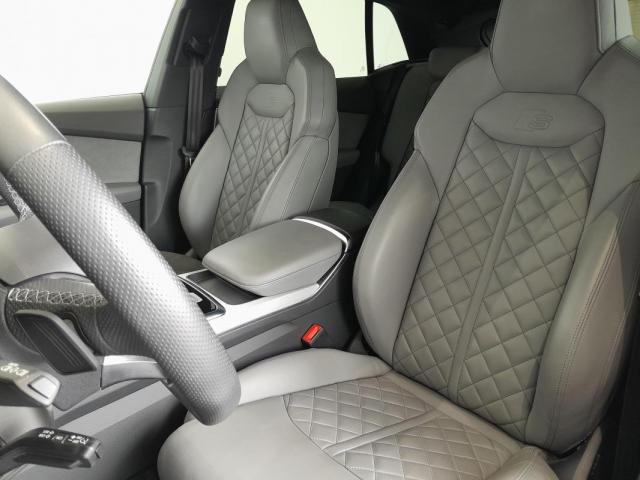 Audi Q8 image 8