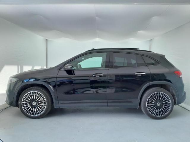 Mercedes Benz Eqa image 7