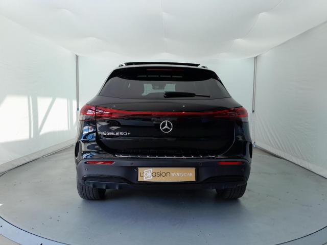 Mercedes Benz Eqa image 8