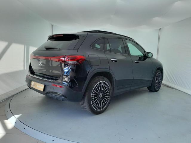 Mercedes Benz Eqa image 6